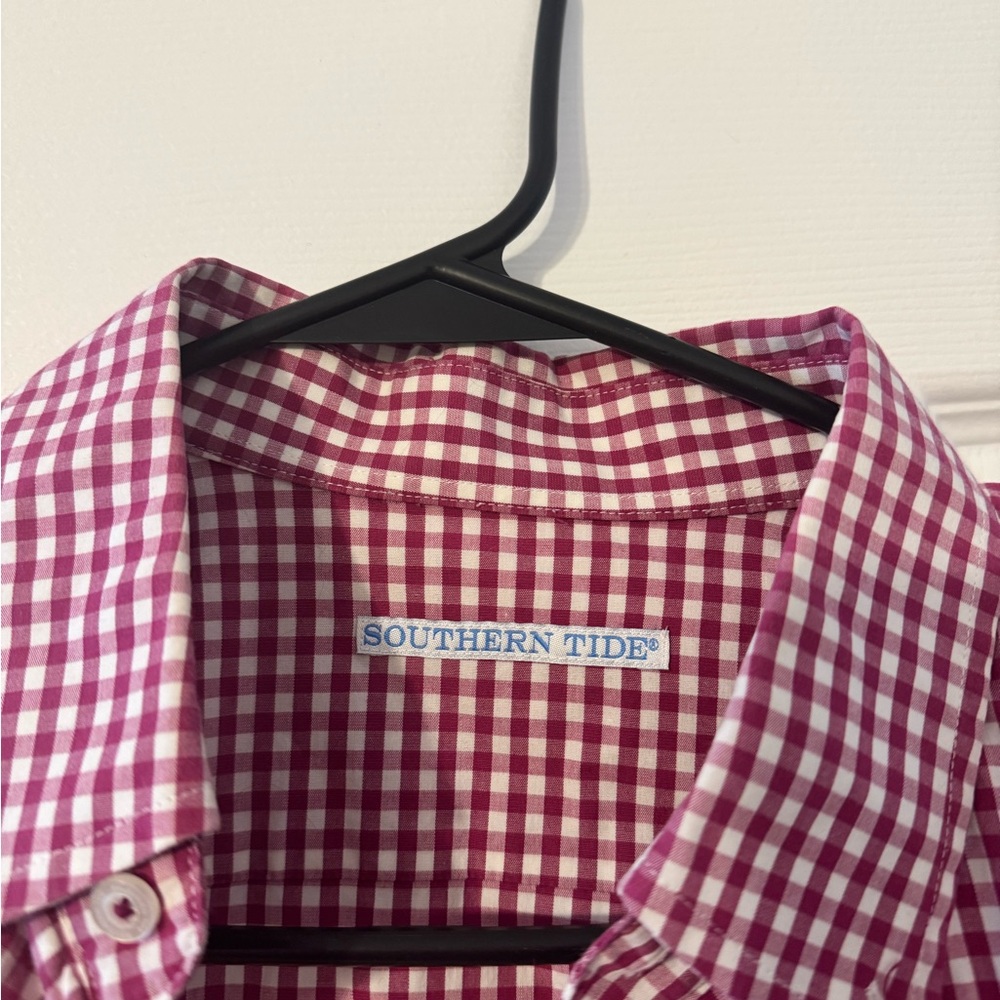Medium Button-Up Southern Tide - Picture 2 of 3